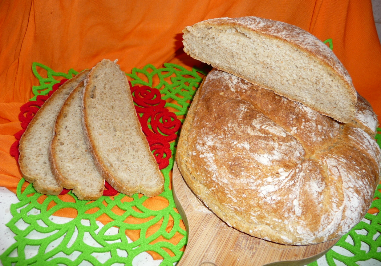 Pyszny chleb z ziamniakami foto