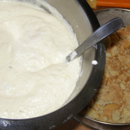 Krok 4 - Pyszny pieczony sernik na jogurcie greckim z cytrynową nutą bez tłuszczu... foto