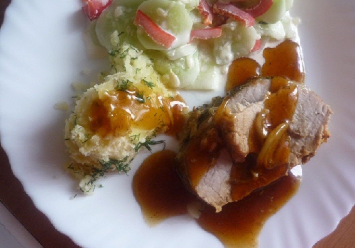 Pyszny schab w sosie własnym foto