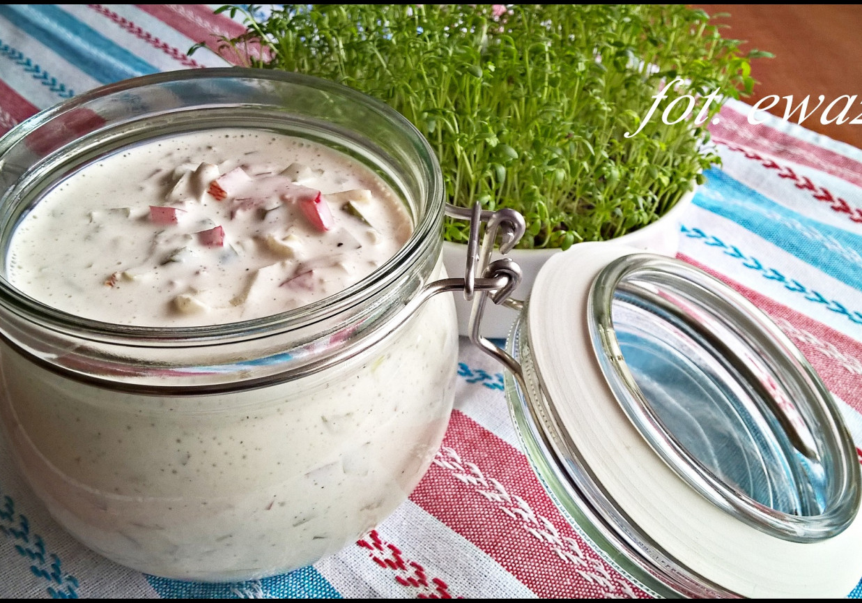 Pyszny sos jogurtowo - majonezowy Zewy foto