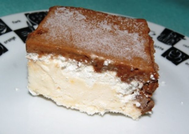 Fotografia przedstawiająca Pyszny tort lodowy