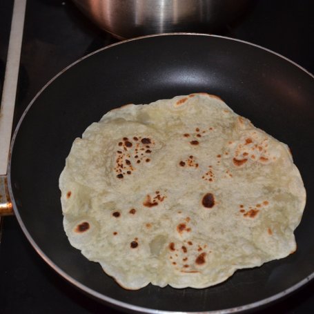 Krok 3 - Quesadilla z kurczakiem foto