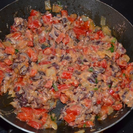 Krok 7 - Quesadilla z kurczakiem foto