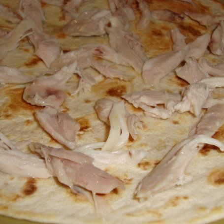 Krok 2 - Quesadillas z gotowanym kurczakiem i bazylią foto