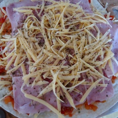 Krok 2 - Quesadillas z szynką i serem żółtym foto