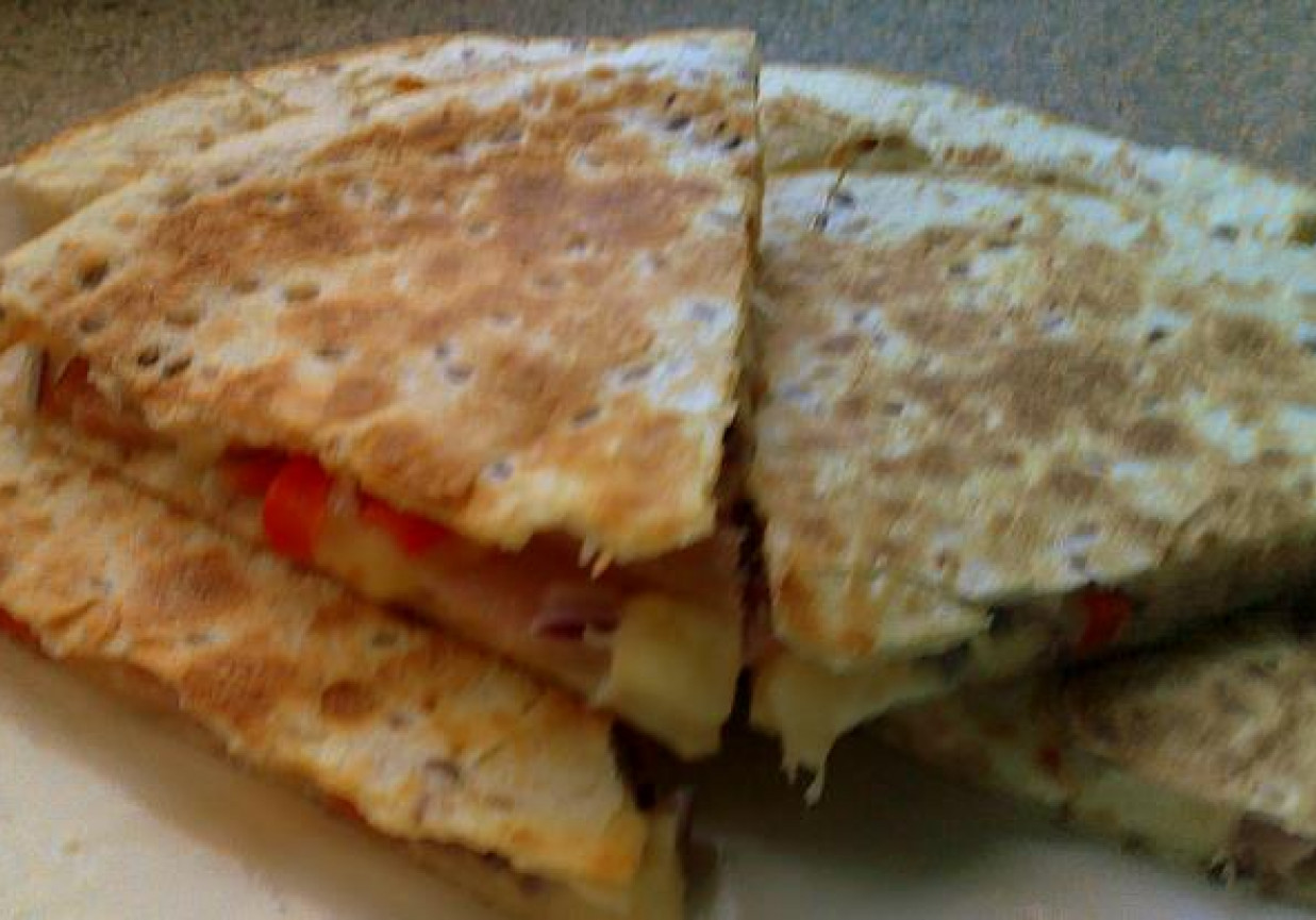 Quesadillas z szynką DoradcaSmaku.pl