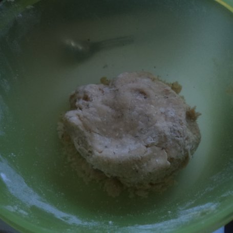 Krok 2 - Quicha z łososiem i porami - serem z niebieską pleśnią wzbogacona :) foto