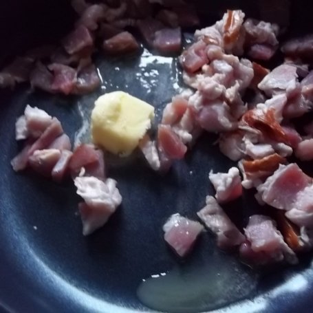 Krok 3 - Quiche z wędzonym łososiem i żurawiną foto