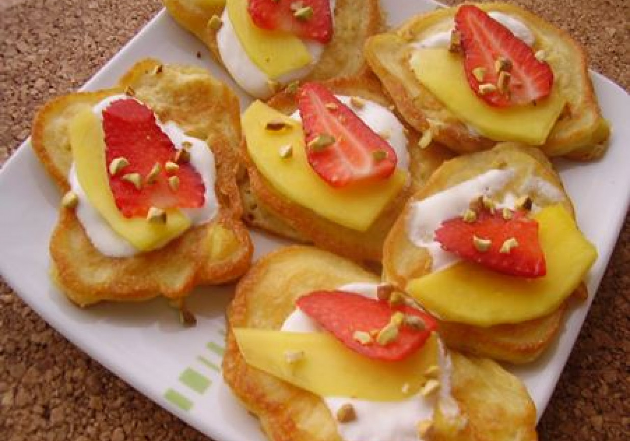 Racuszki serowe z mango. foto