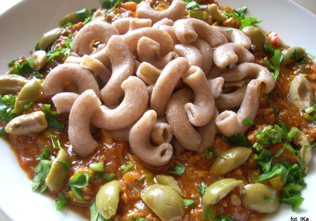 Ragout z makaronem razowym foto