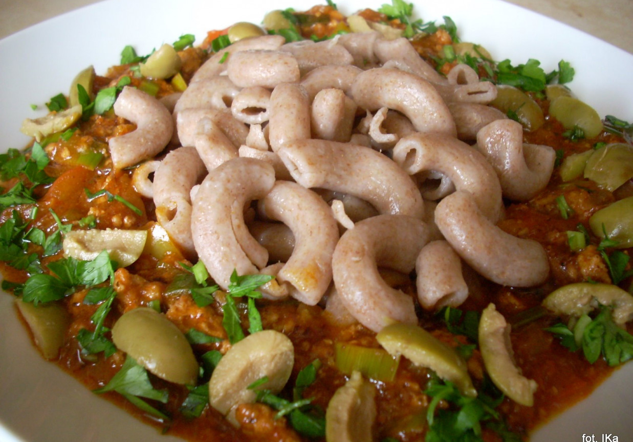Ragout z makaronem razowym foto