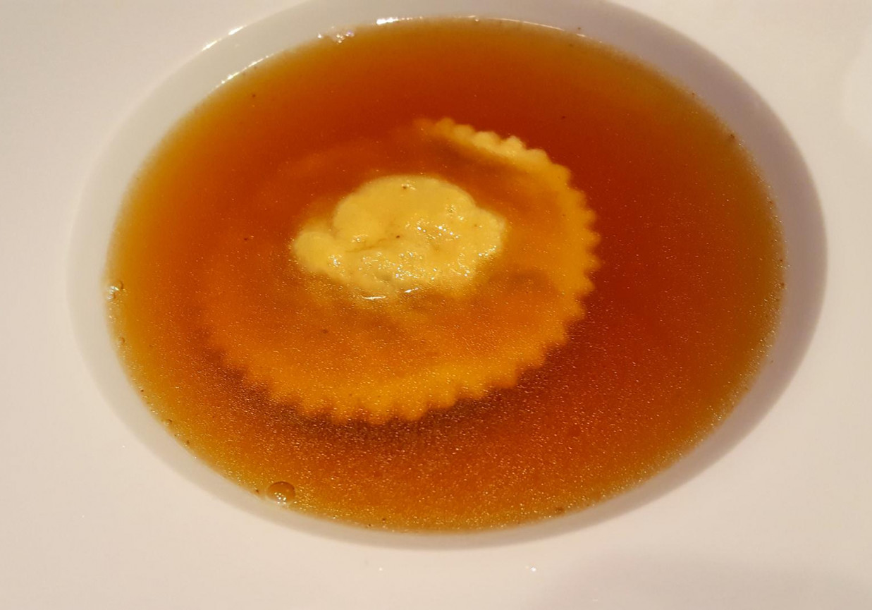Ravioli z consommé z wołowiny i kaczki DoradcaSmaku.pl
