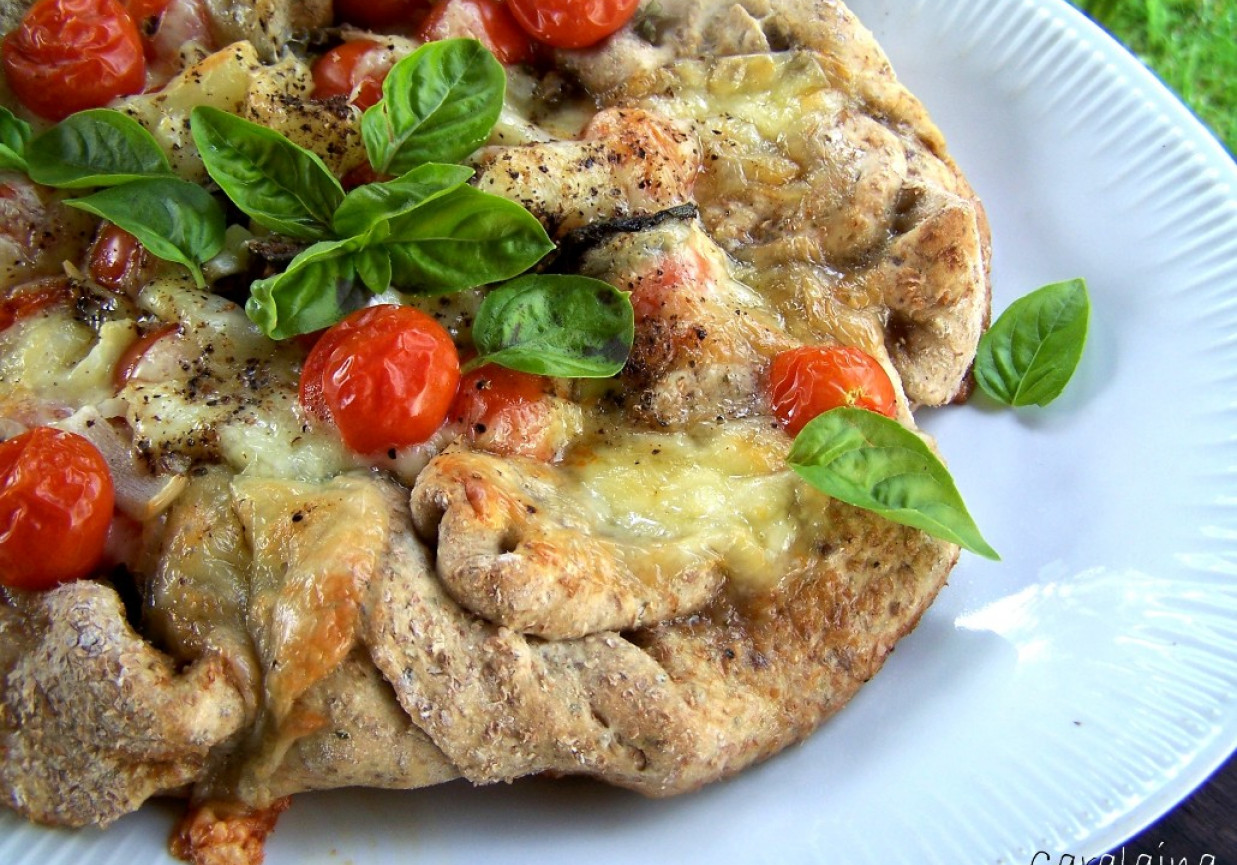 razowa pizza Margherita (inna wersja) foto