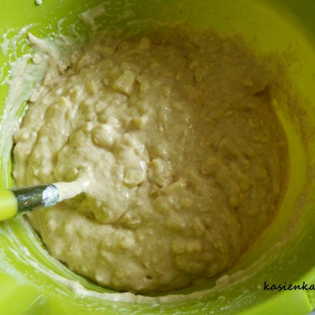 Krok 4 - Razowe muffiny z malinami i białą czekoladą foto