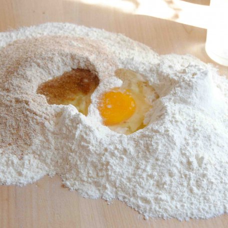 Krok 1 - Razowe pierogi z czereśniami foto