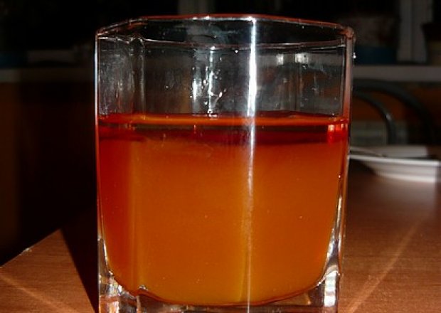 Fotografia przedstawiająca RedGin drink