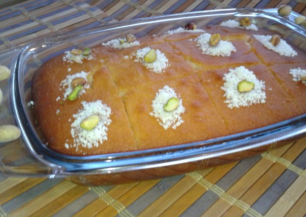 Fotografia przedstawiająca Revani - tureckie ciasto z kaszy mannej