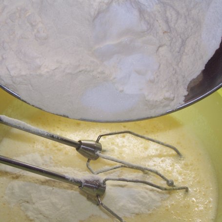 Krok 3 - Ricottowe z wiśniami, czyli muffinki na sobotę :) foto