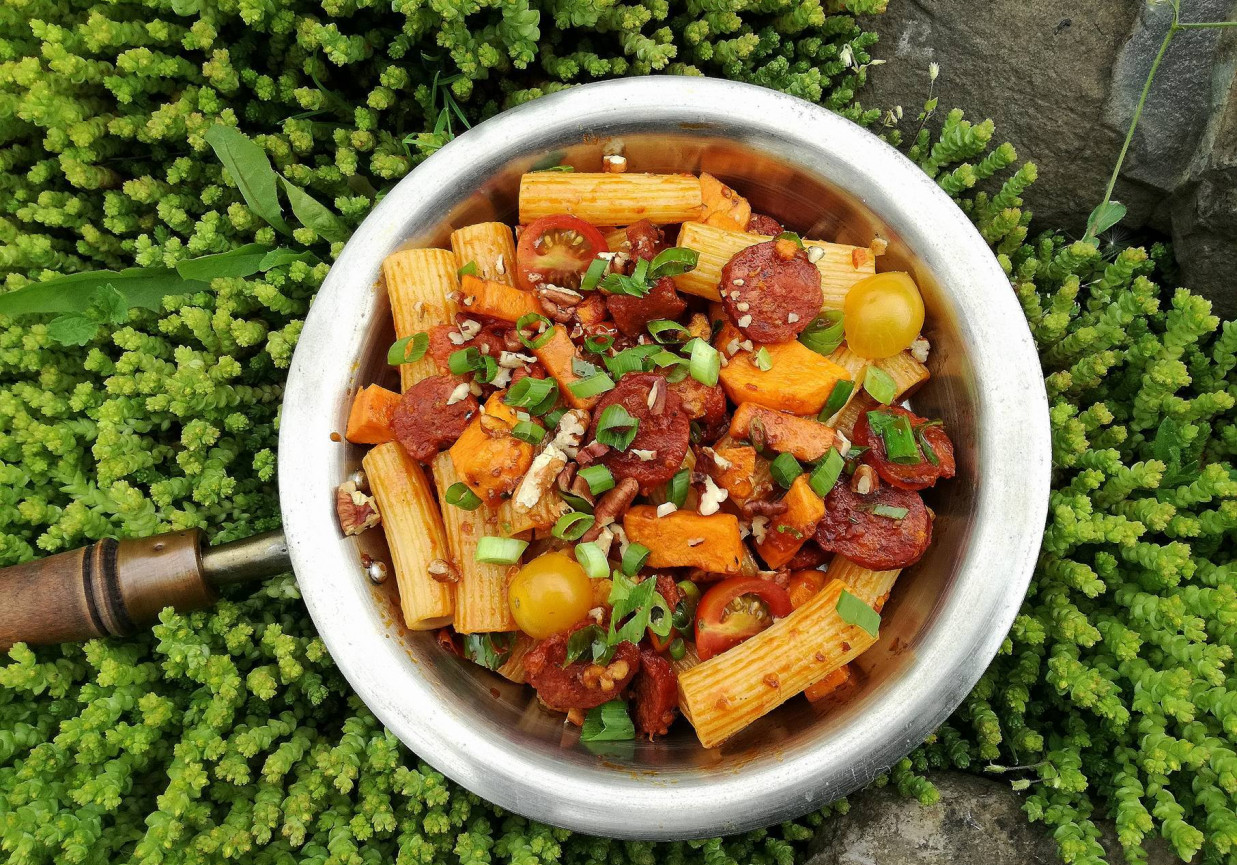 Rigatoni z batatem i chorizo foto