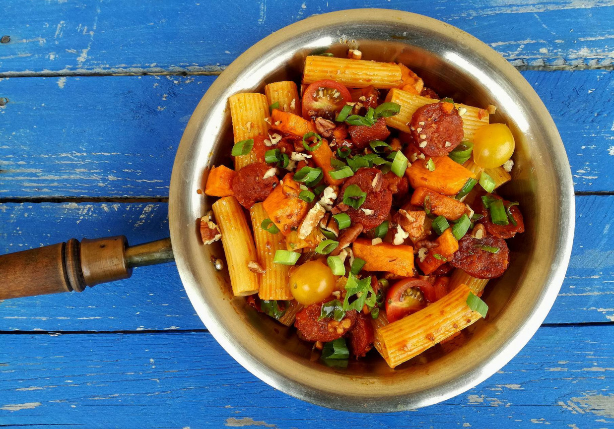 Rigatoni z batatem i chorizo foto