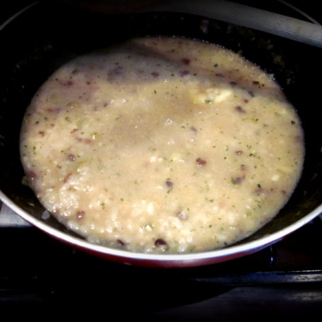 Krok 2 - Risotto grzybowe  z sosem serowym foto
