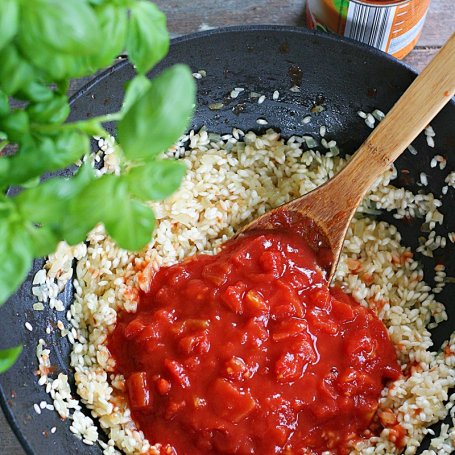 Krok 3 - Risotto pomidorowe z krewetkami foto