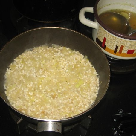 Krok 5 - Risotto z kurczakiem i pieczarkami foto