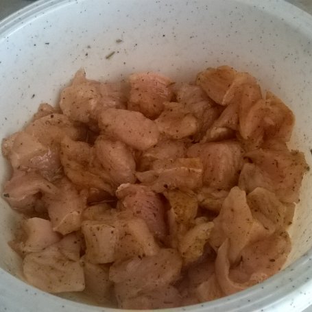 Krok 2 - Risotto z kurczakiem w carry i warzywami foto