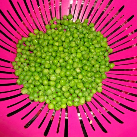 Krok 2 - Risotto z łososiem i zielonym groszkiem foto