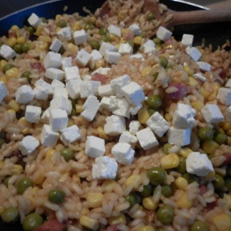 Krok 7 - Risotto z serem feta na surowym boczku. foto