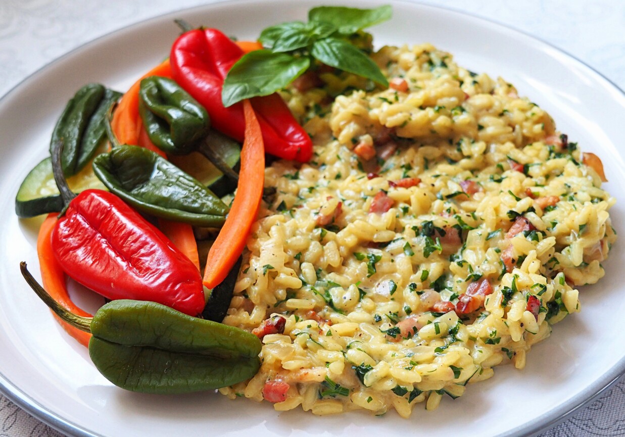 Risotto z szafranem, boczkiem i warzywami DoradcaSmaku.pl