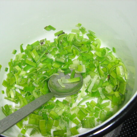 Krok 1 - risotto z wędzonym łososiem foto
