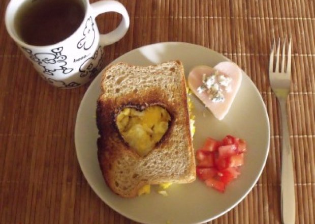 Fotografia przedstawiająca Rocznicowe śniadanko