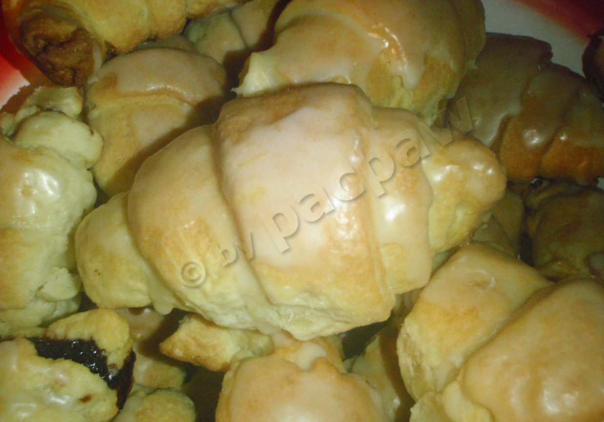 Rogale z ciastem półfrancuskim foto