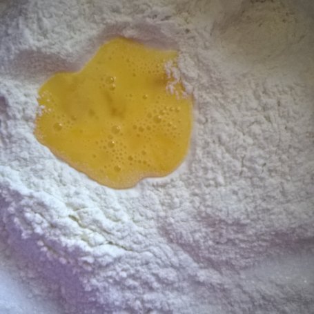Krok 1 - Rogaliki drożdżowe z marmoladą foto