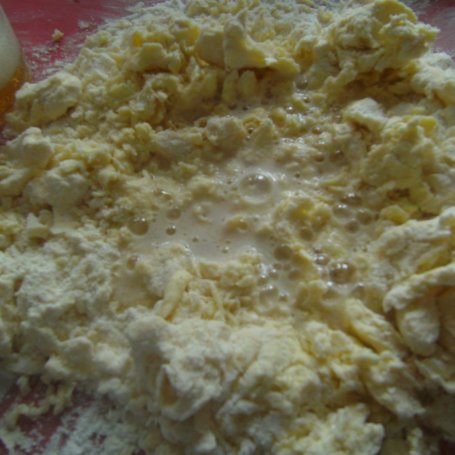 Krok 1 - Rogaliki z piwem foto