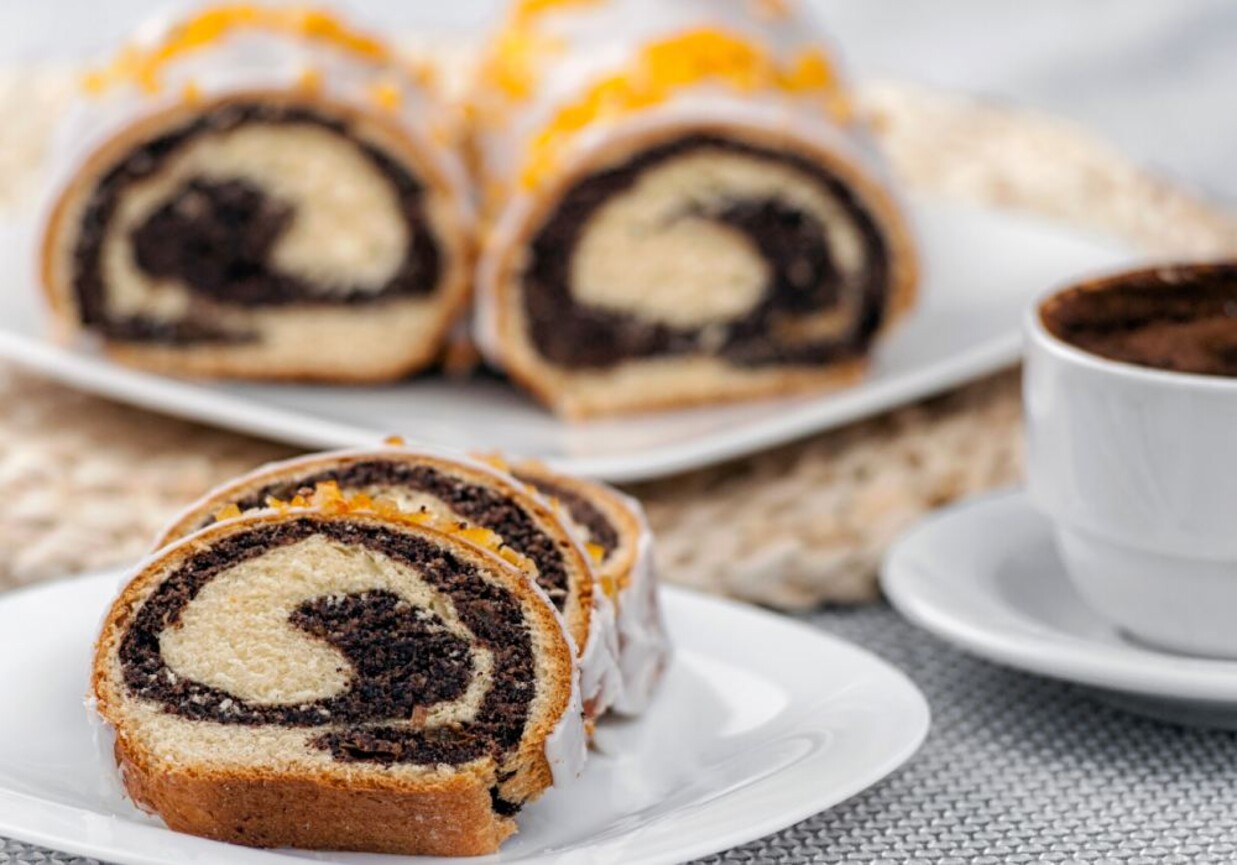 Rolada biszkoptowa z makiem foto