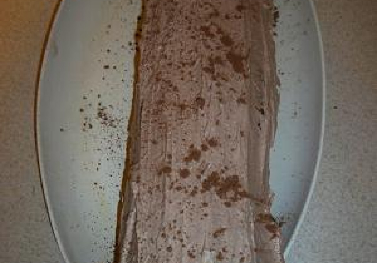 Rolada czekoladowa z kremem śmietankowo-kakaowym foto