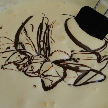 Krok 2 - Rolada czekoladowo - wiśniowa foto