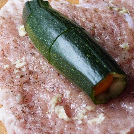Krok 6 - Rolada drobiowa z cukinią i dynią foto