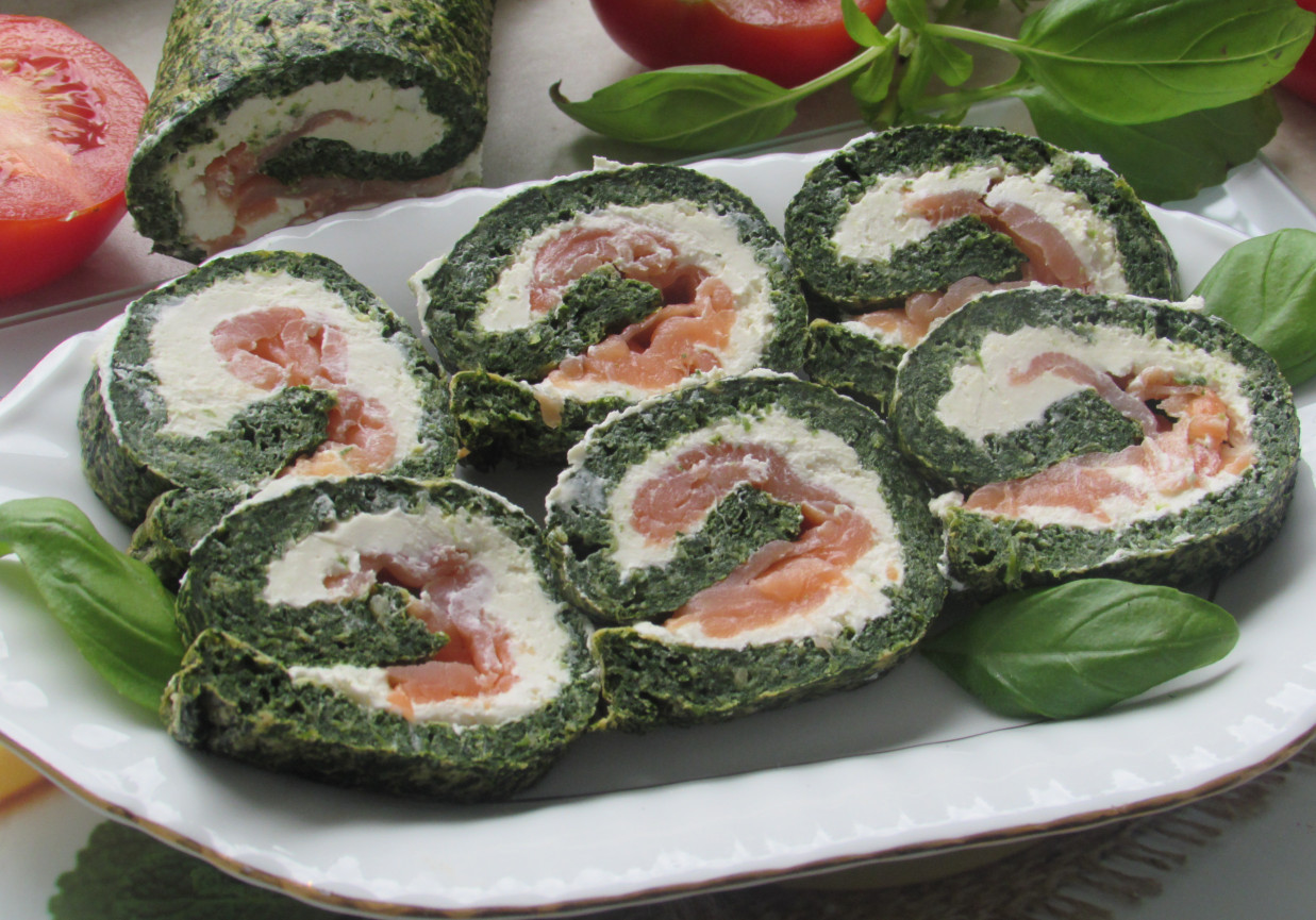 Rolada szpinakowa z łososiem foto