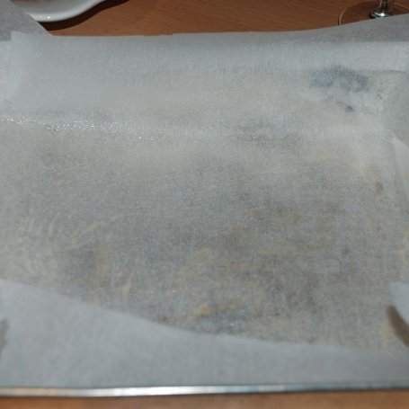 Krok 9 - Rolada szpinakowa z serkiem chrzanowym i łososiem foto