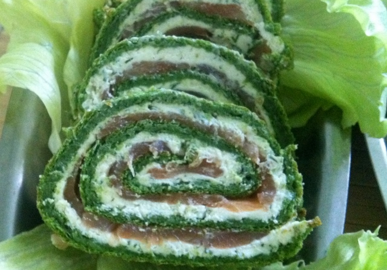 Rolada szpinakowo-łososiowa foto