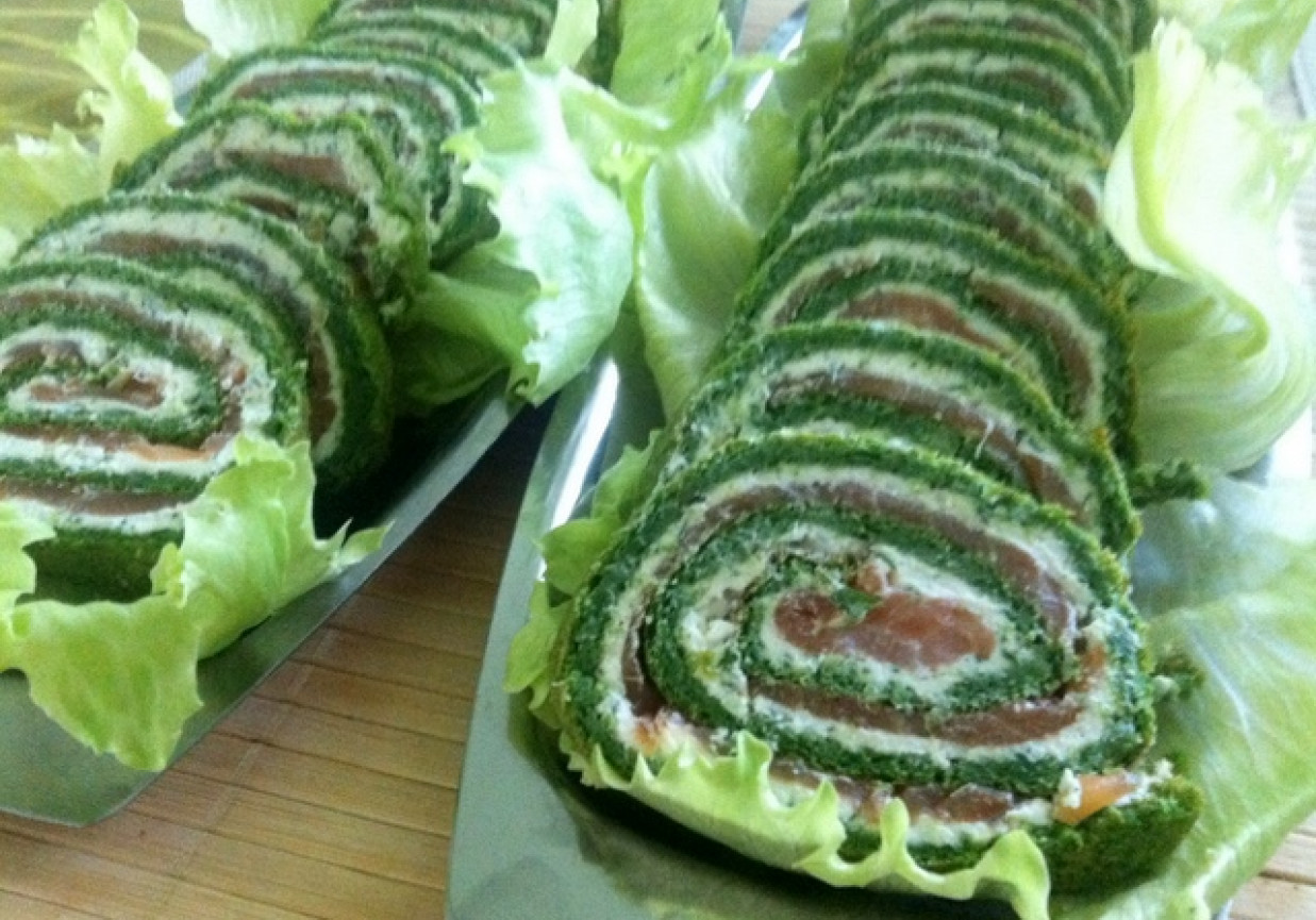 Rolada szpinakowo-łososiowa foto