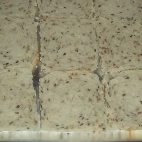 Krok 2 - Rolada z chleba tostowego z    ziarnami foto