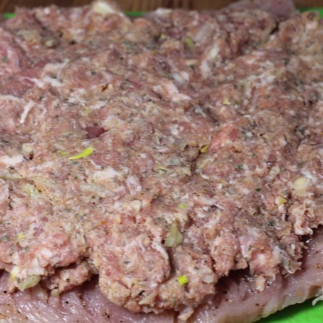 Krok 4 - Rolada z indyka nadziewana mielonym foto