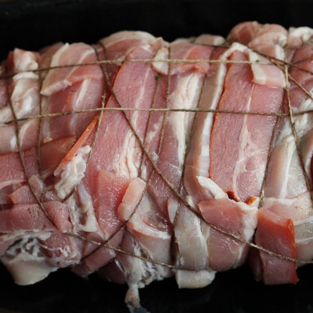Krok 5 - Rolada z indyka ze szpinakiem i fetą foto
