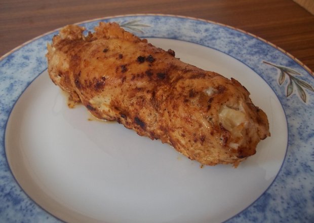 Fotografia przedstawiająca Rolada z kurczaka z majonezem