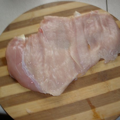 Krok 1 - Rolada z piersi kurczaka z selerem i serem pleśniowym foto