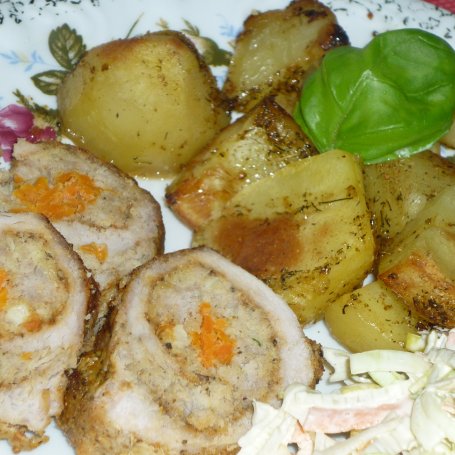 Krok 5 - Rolada z szynki wieprzowej z mięsem i marchewką foto